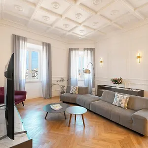 Sjr Luxury Trevi Fountain Apartment Rome